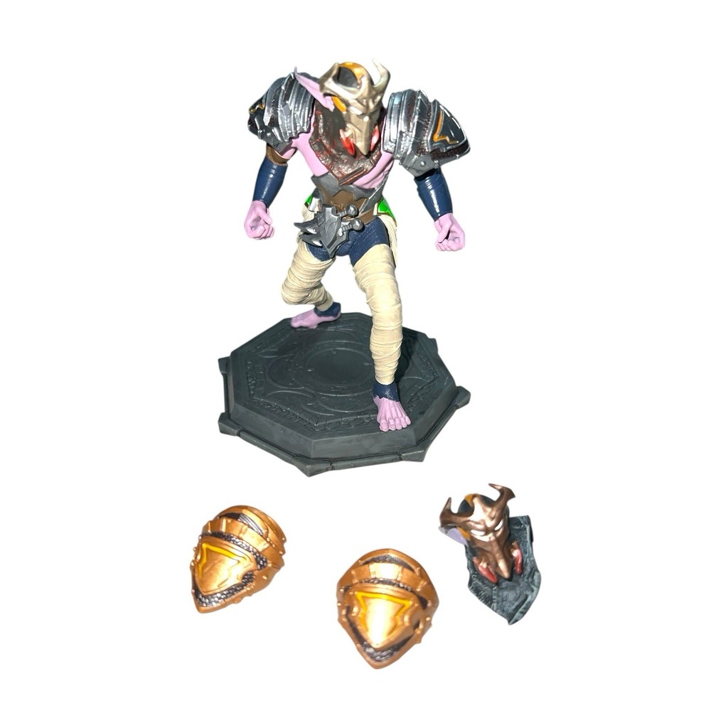 World of Warcraft Elf Druid / Rogue‎ Epic Figure 1:12 Scale Changeable Pieces